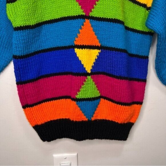 Handmade Knit Crew Neck Rainbow Colourblock 80s Inspired Sweater Size 6 - Picture 4 of 9